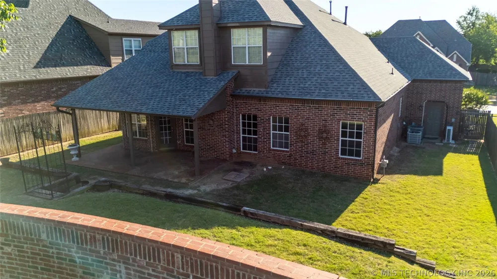 4213 S Palm Avenue Broken Arrow, OK 74011