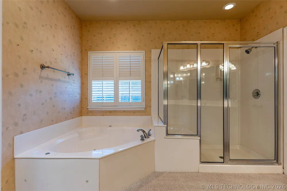 4213 S Palm Avenue Broken Arrow, OK 74011