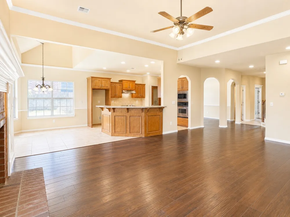 4213 S Palm Avenue Broken Arrow, OK 74011