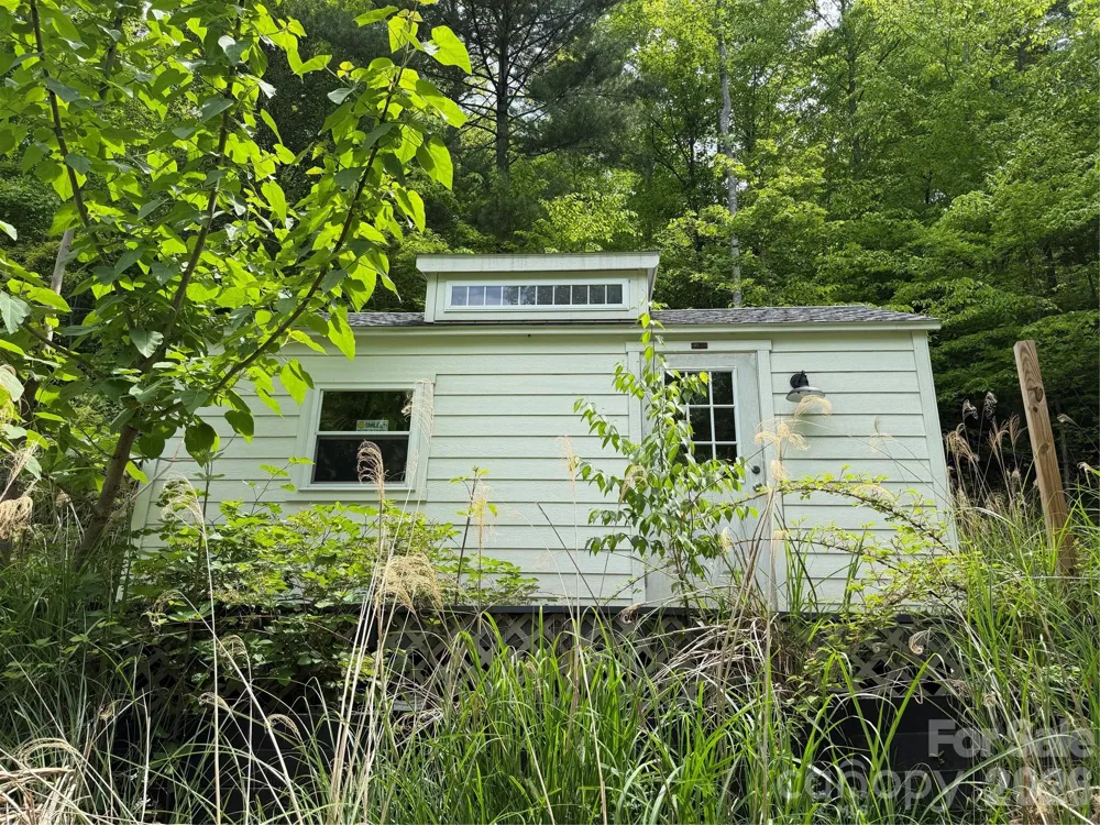 408 Arvil Gosnell Road Marshall, NC 28753