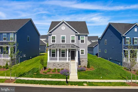 912 CLARENDON FARM LANE