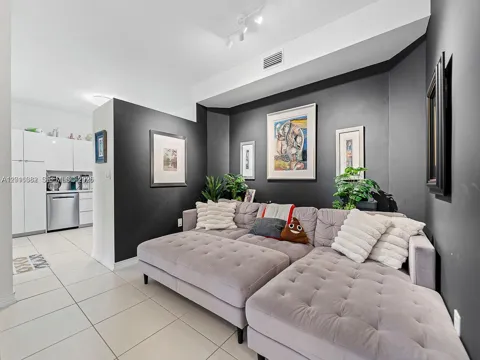 15533 Miami Lakeway N #101-19