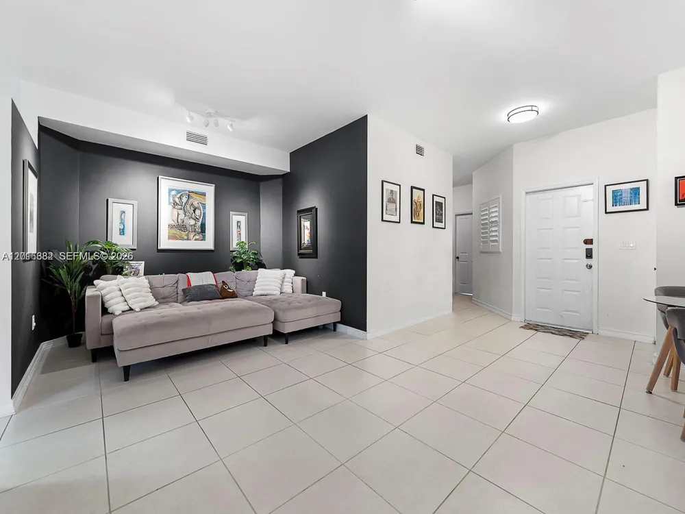 15533 Miami Lakeway N #101-19 Miami Lakes, FL 33014