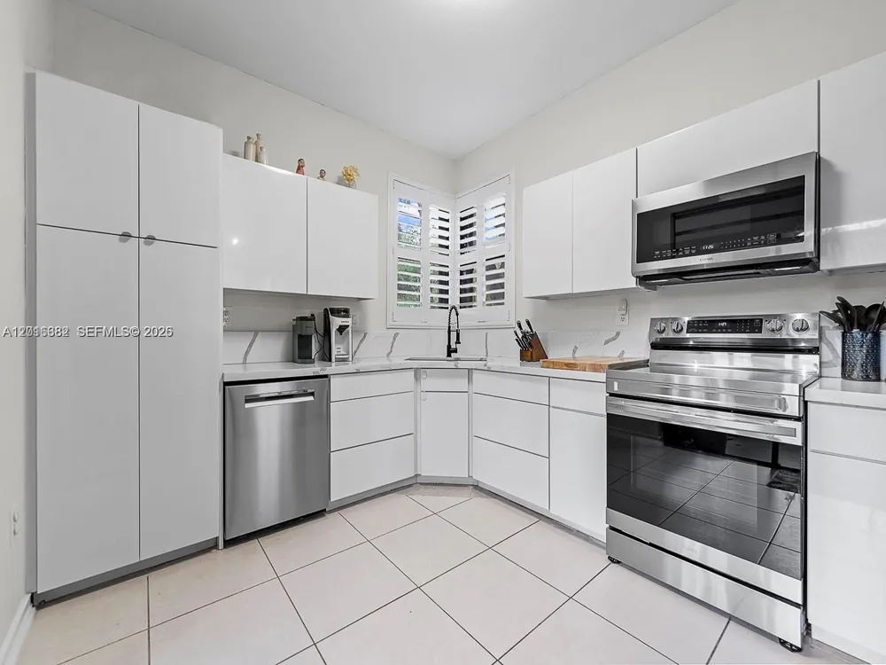 15533 Miami Lakeway N #101-19 Miami Lakes, FL 33014