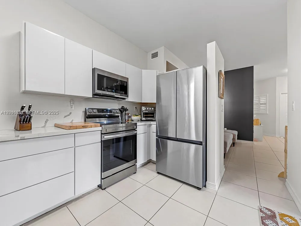 15533 Miami Lakeway N #101-19 Miami Lakes, FL 33014