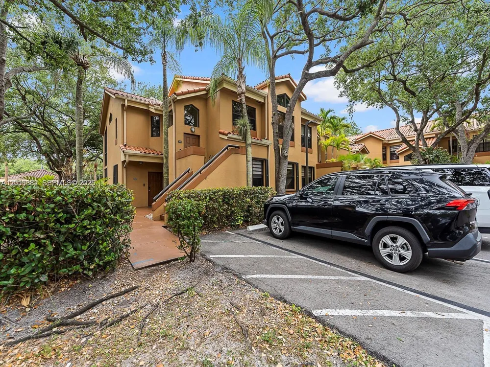 15533 Miami Lakeway N #101-19 Miami Lakes, FL 33014