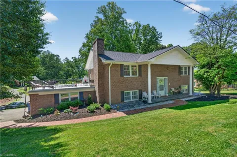 648 Knollwood Drive