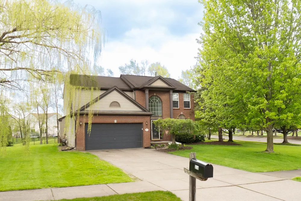 399 Quail Ridge Court Waterford, MI 48327