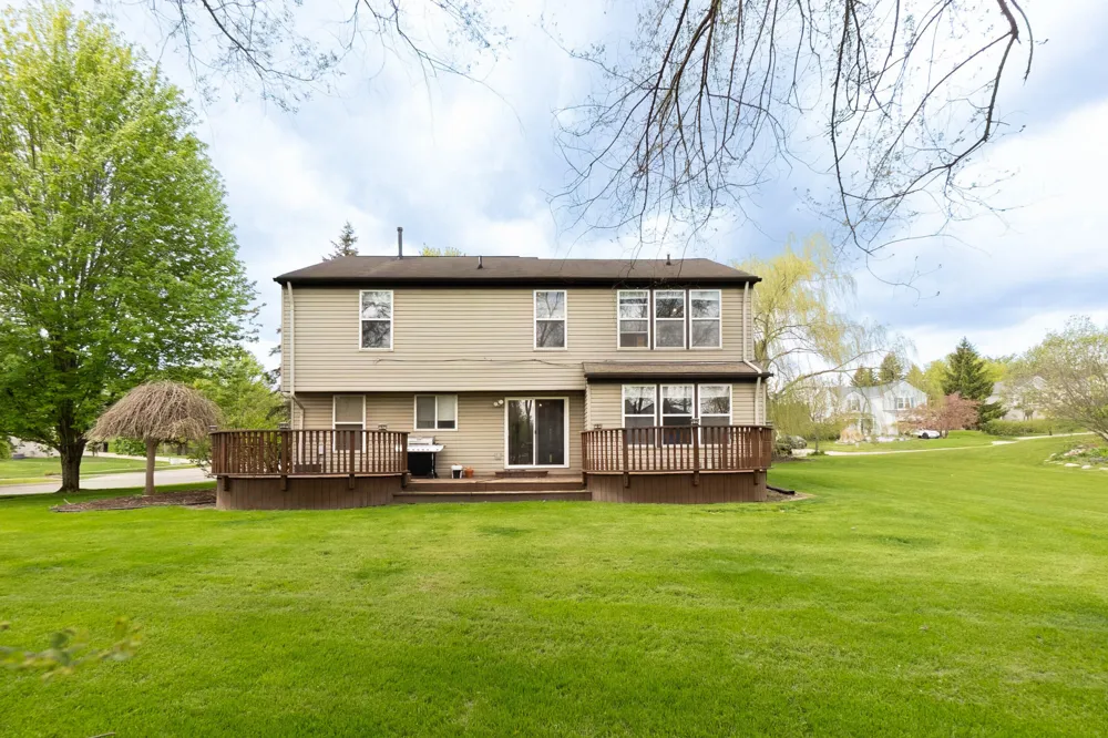 399 Quail Ridge Court Waterford, MI 48327