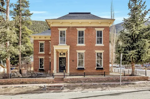300 Rose Street