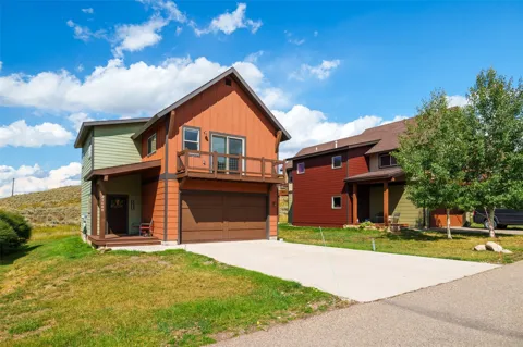 23680 Sagebrush Circle