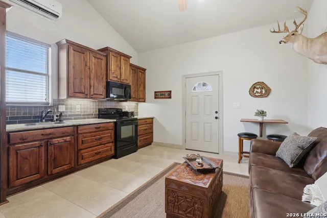 168 Hill Myna Lane Spring Branch, TX 78070