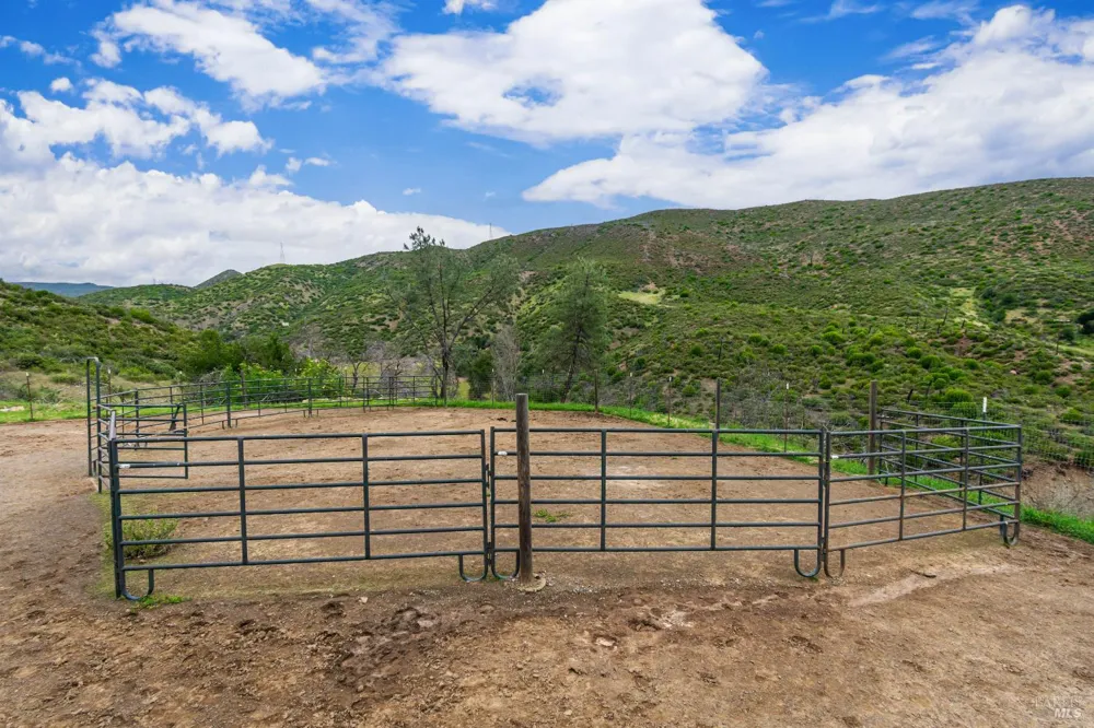 3955 E Highway 128 Highway St. Helena, CA 94574