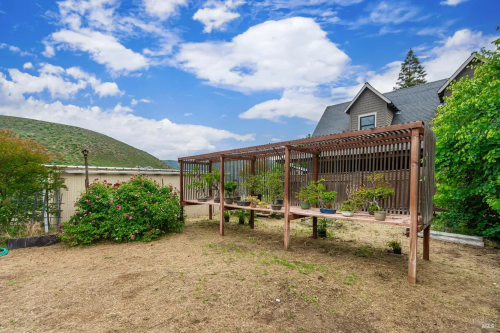 3955 E Highway 128 Highway St. Helena, CA 94574