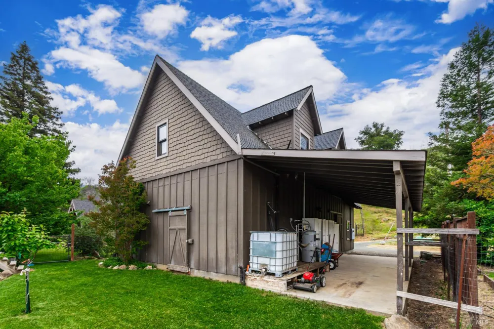 3955 E Highway 128 Highway St. Helena, CA 94574