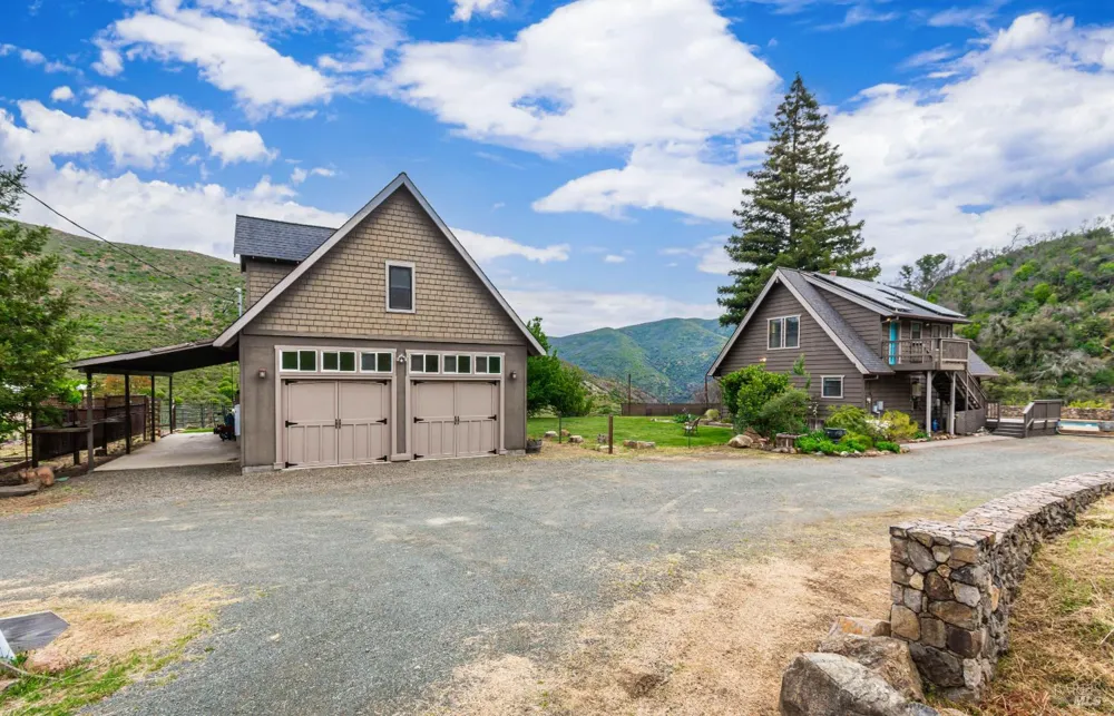 3955 E Highway 128 Highway St. Helena, CA 94574