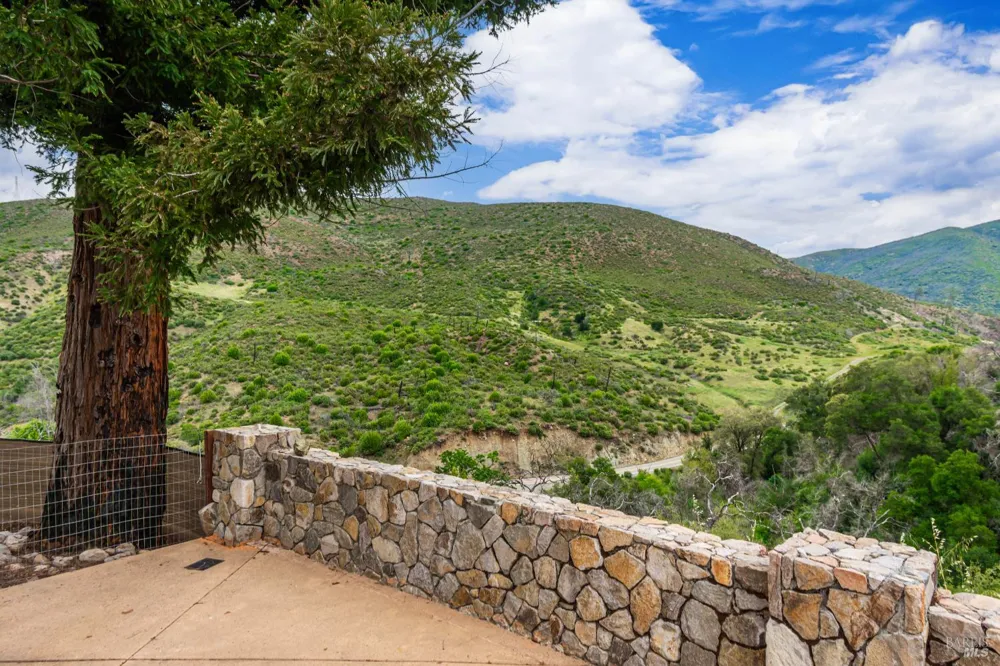 3955 E Highway 128 Highway St. Helena, CA 94574