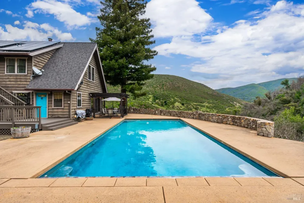 3955 E Highway 128 Highway St. Helena, CA 94574