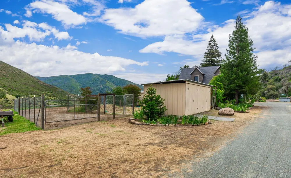 3955 E Highway 128 Highway St. Helena, CA 94574
