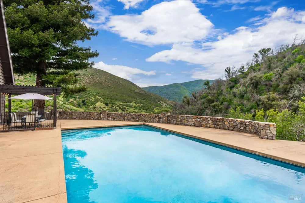 3955 E Highway 128 Highway St. Helena, CA 94574