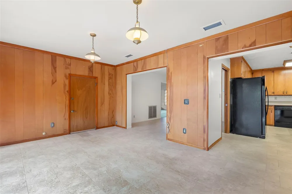 2616 S TORONTO AVENUE Tampa, FL 33629