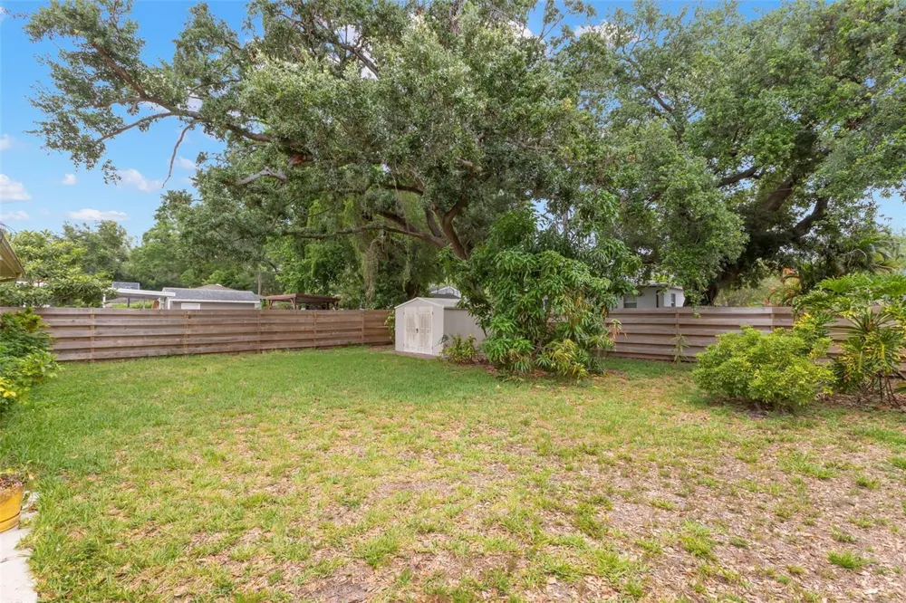 2616 S TORONTO AVENUE Tampa, FL 33629