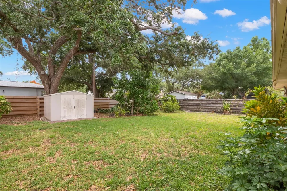 2616 S TORONTO AVENUE Tampa, FL 33629