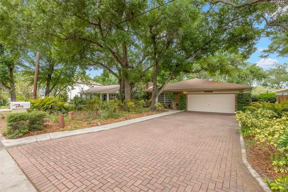2616 S TORONTO AVENUE Tampa, FL 33629