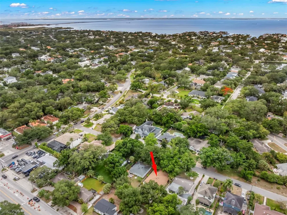 2616 S TORONTO AVENUE Tampa, FL 33629