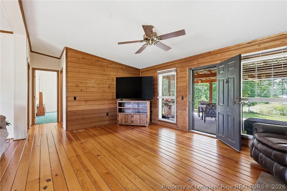 10400 Ruth Vinson Road Autryville, NC 28318