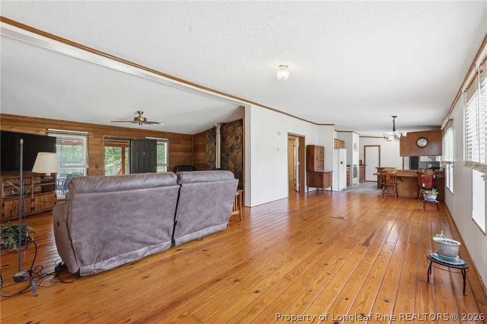 10400 Ruth Vinson Road Autryville, NC 28318