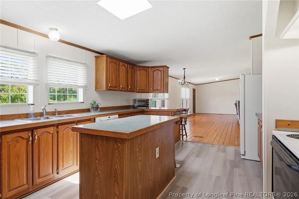 10400 Ruth Vinson Road Autryville, NC 28318