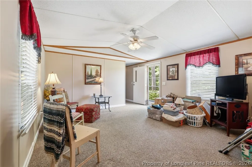 10400 Ruth Vinson Road Autryville, NC 28318