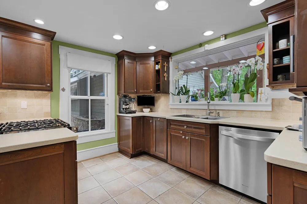 508 Scenic Highway Lookout Mountain, TN 37350