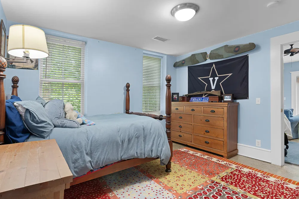 508 Scenic Highway Lookout Mountain, TN 37350