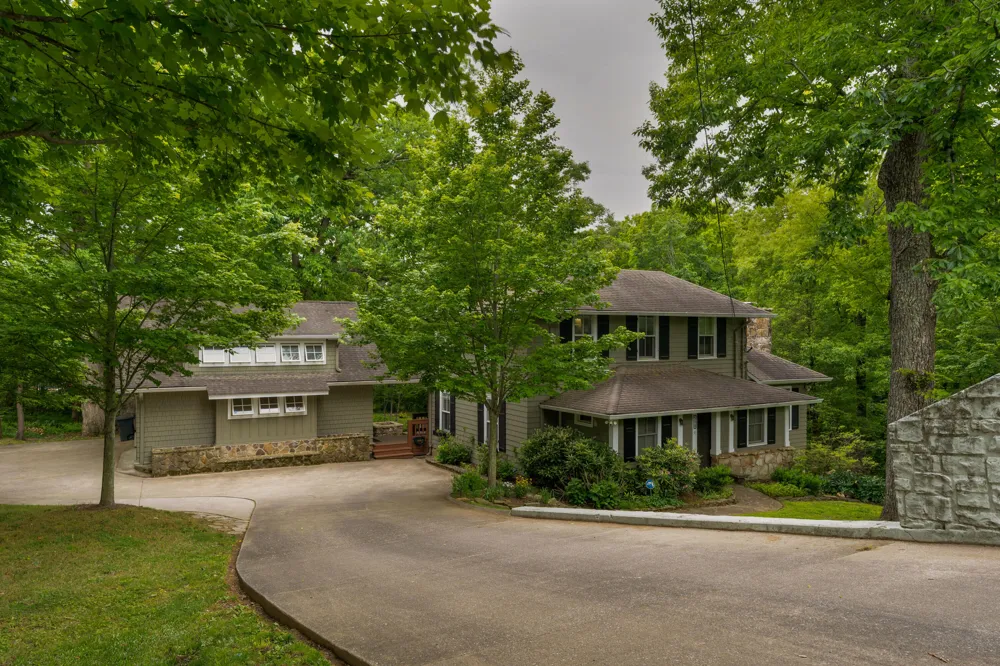508 Scenic Highway Lookout Mountain, TN 37350