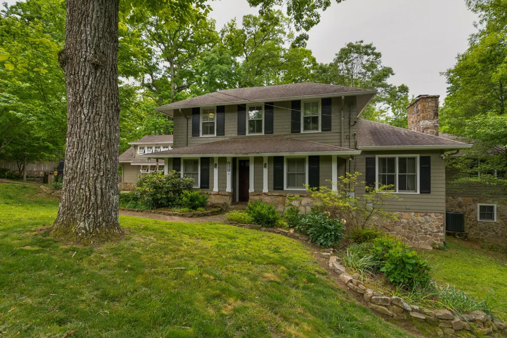 508 Scenic Highway Lookout Mountain, TN 37350