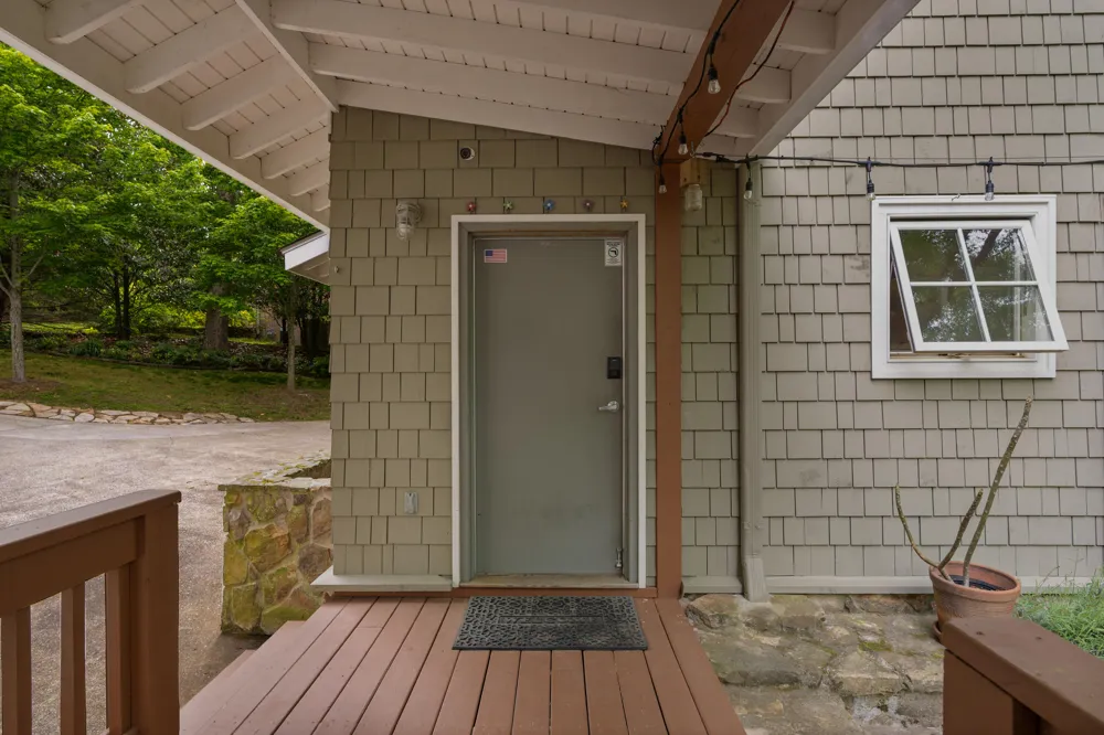 508 Scenic Highway Lookout Mountain, TN 37350