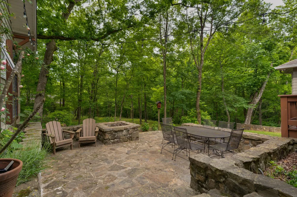 508 Scenic Highway Lookout Mountain, TN 37350