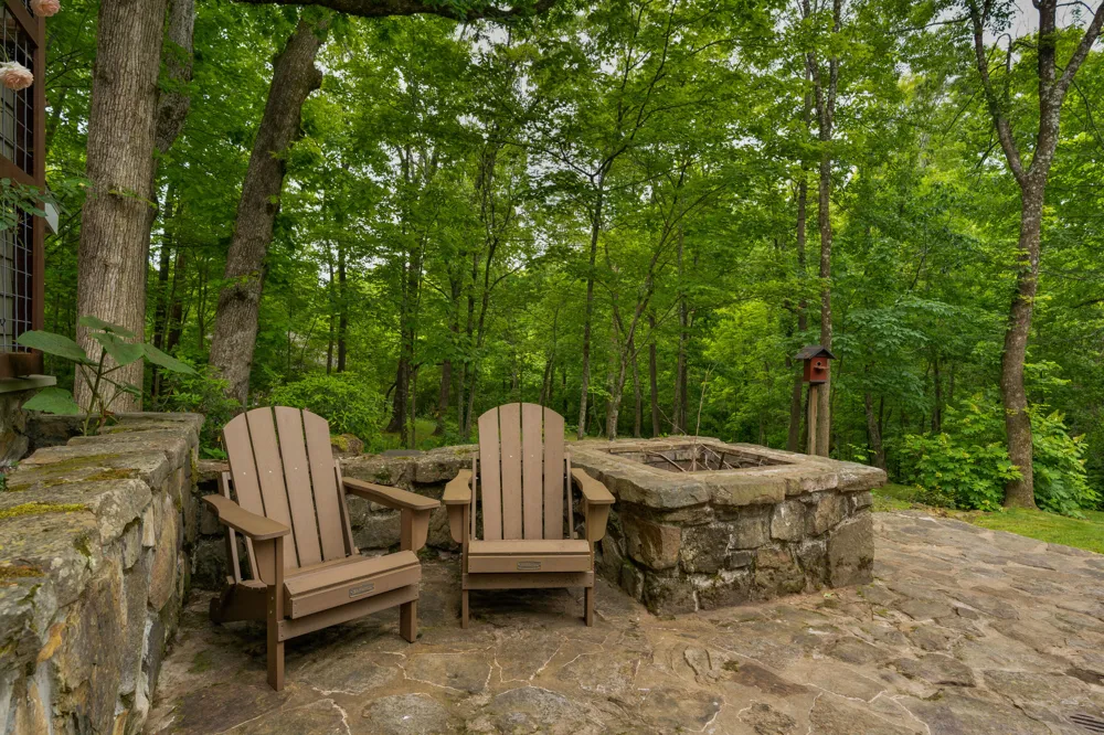 508 Scenic Highway Lookout Mountain, TN 37350