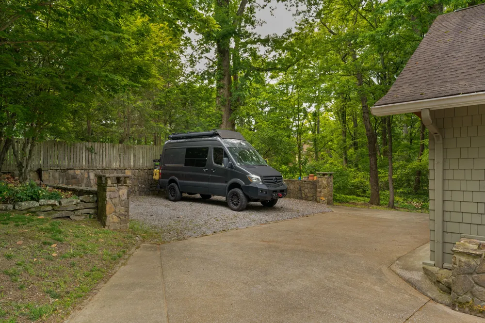 508 Scenic Highway Lookout Mountain, TN 37350