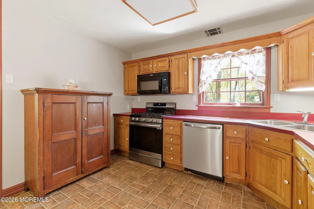 3206 Ridgewood Road Allenwood, NJ 08720