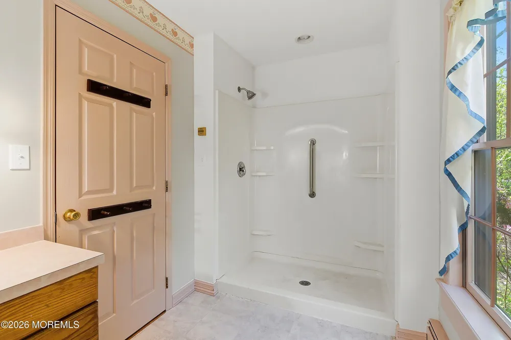 3206 Ridgewood Road Allenwood, NJ 08720