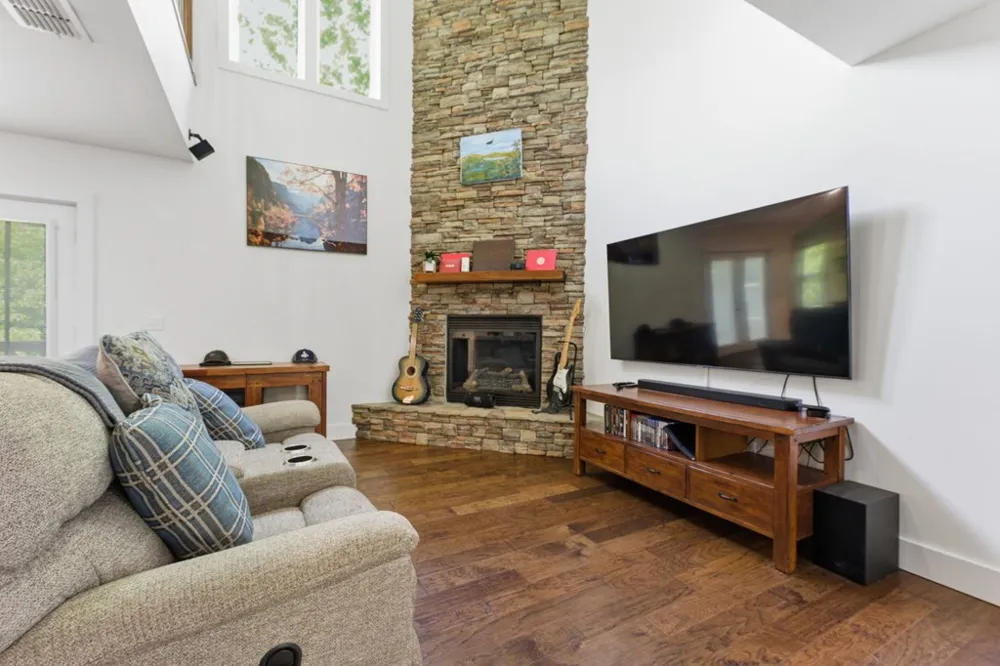 Underburg Ln Franklin, NC 28734