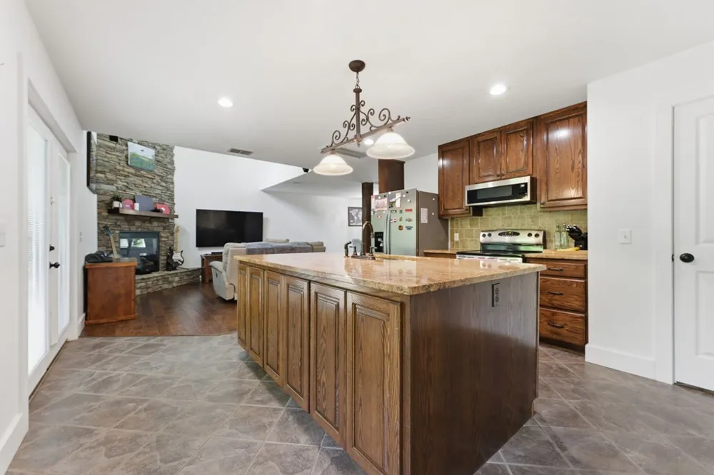 Underburg Ln Franklin, NC 28734