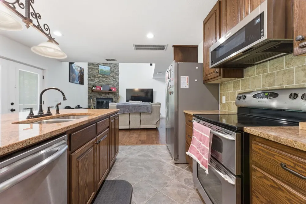 Underburg Ln Franklin, NC 28734