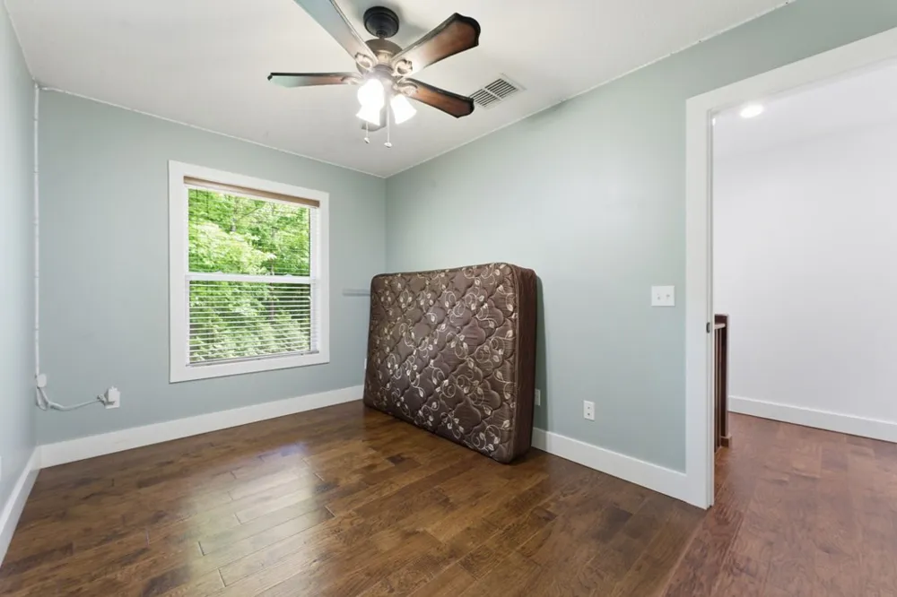 Underburg Ln Franklin, NC 28734