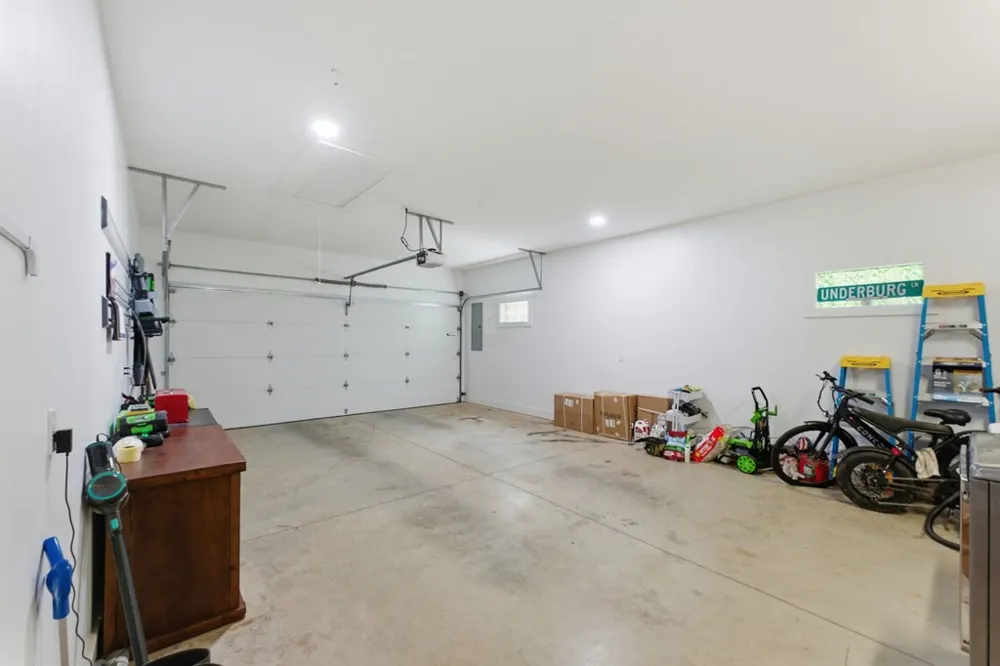 Underburg Ln Franklin, NC 28734