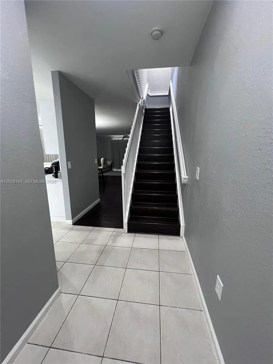 681 NW 42nd Ave #- Plantation, FL 33317