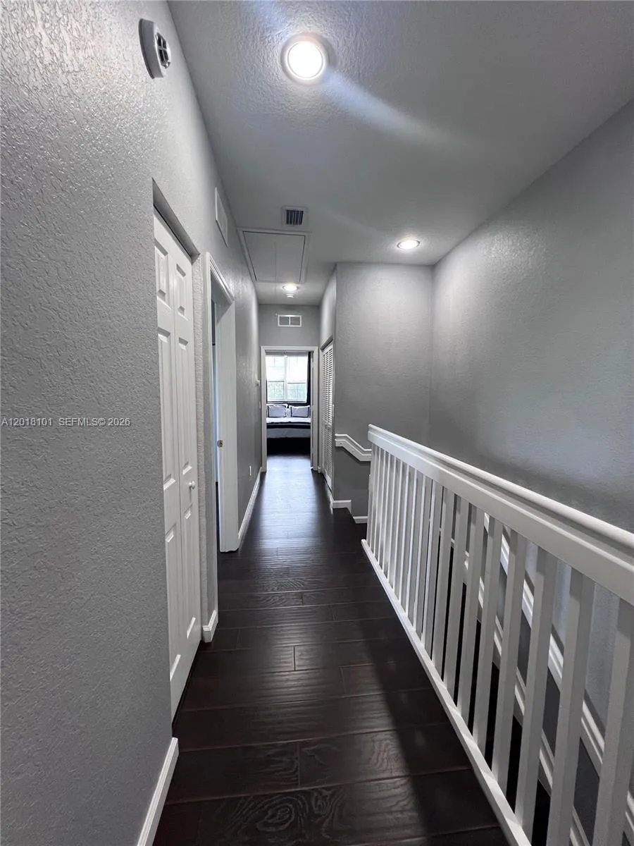 681 NW 42nd Ave #- Plantation, FL 33317